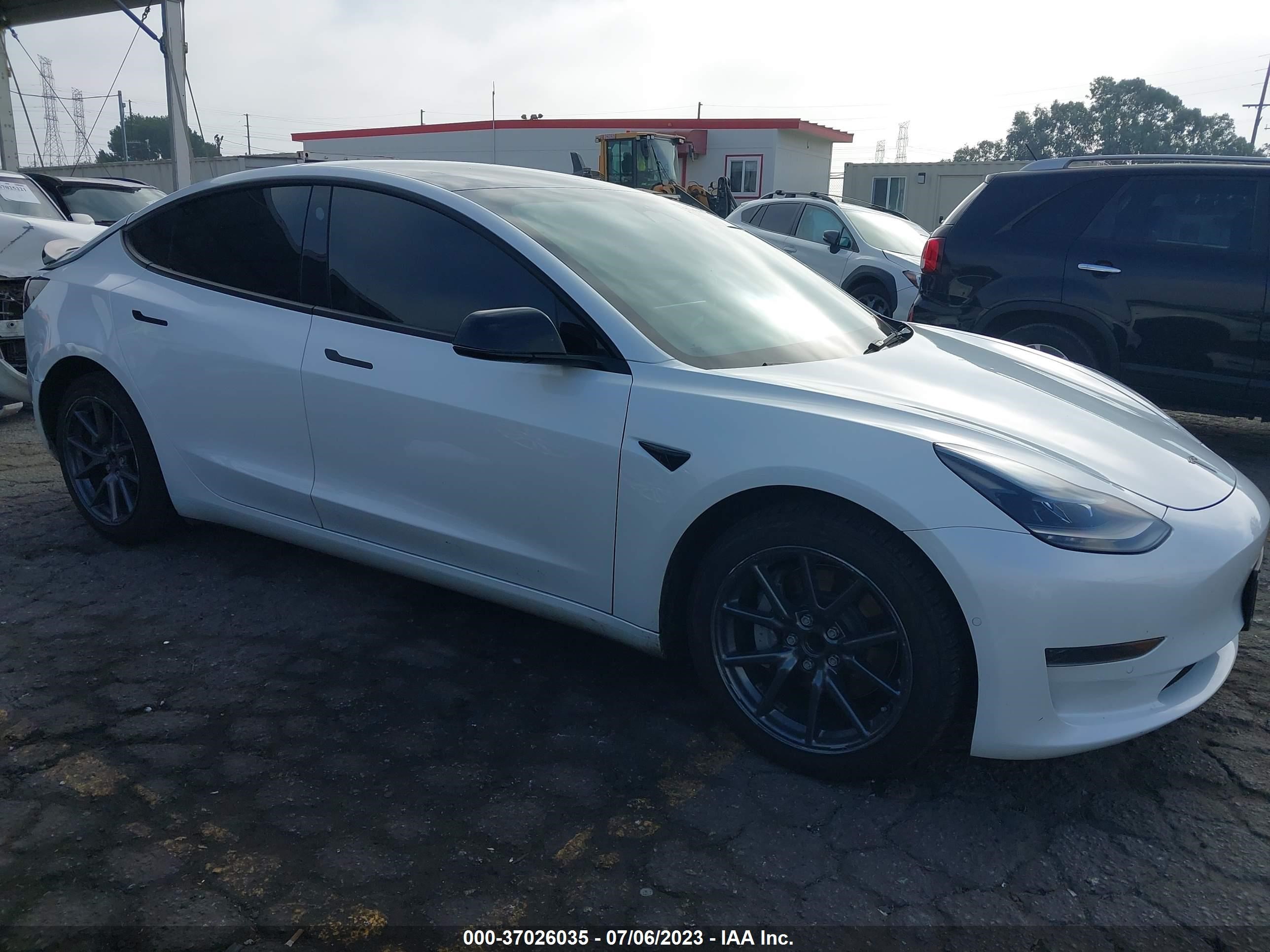 Photo 11 VIN: 5YJ3E1EA9NF193294 - TESLA MODEL 3 