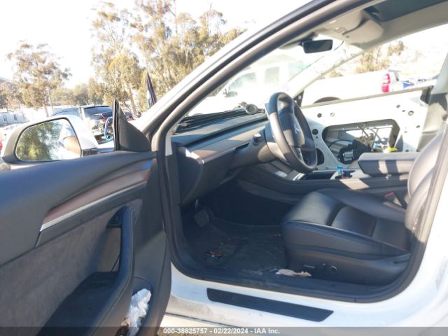 Photo 4 VIN: 5YJ3E1EA9NF296697 - TESLA MODEL 3 