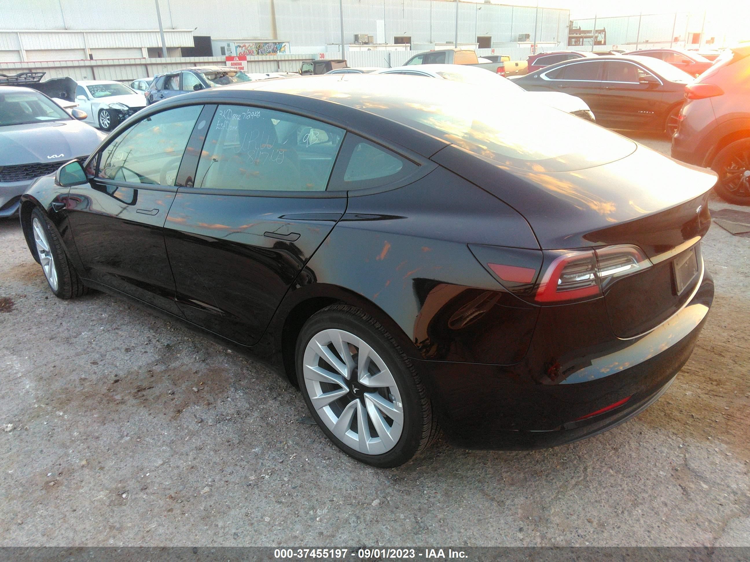 Photo 2 VIN: 5YJ3E1EA9PF439263 - TESLA MODEL 3 