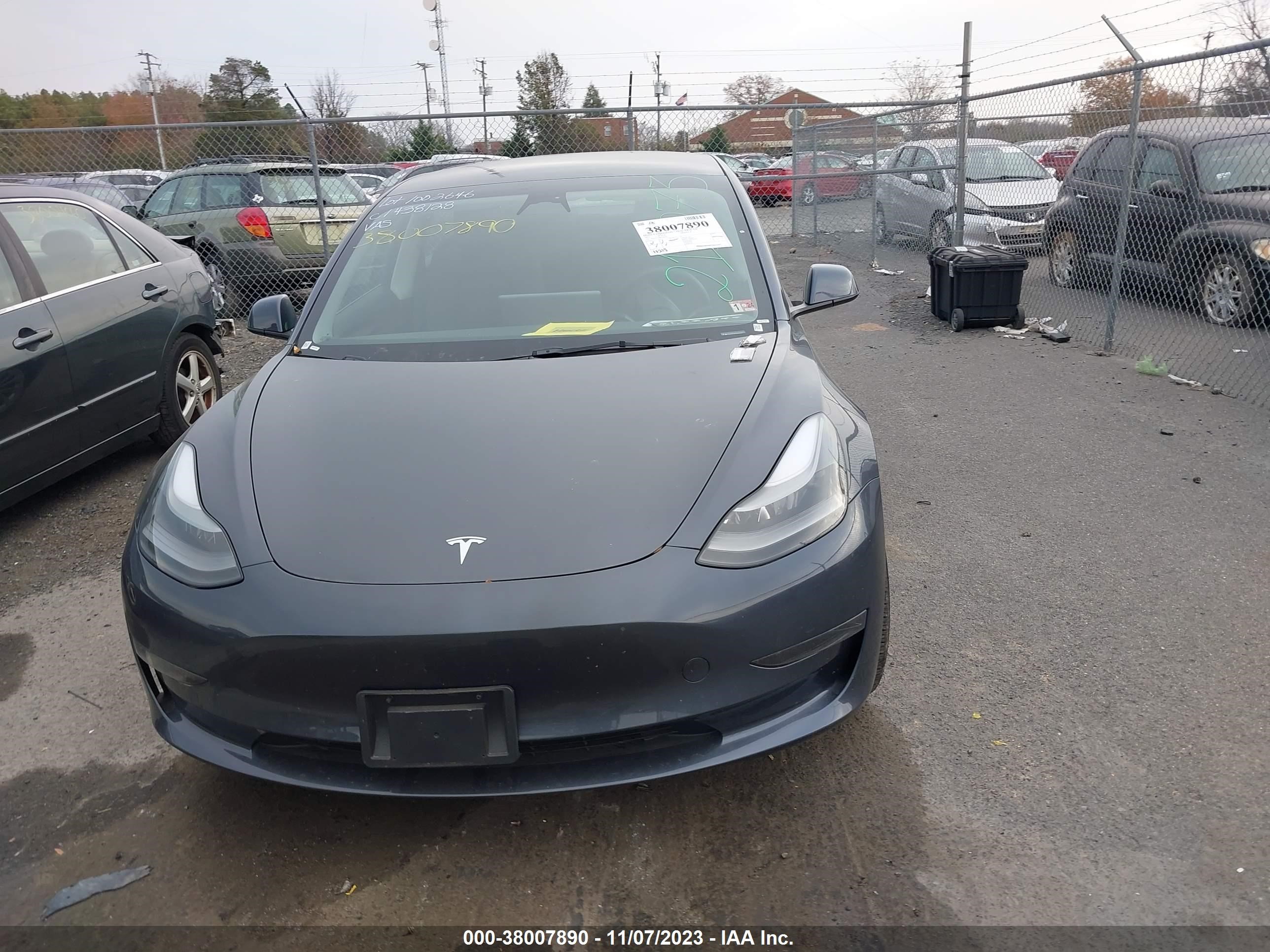 Photo 11 VIN: 5YJ3E1EA9PF446875 - TESLA MODEL 3 