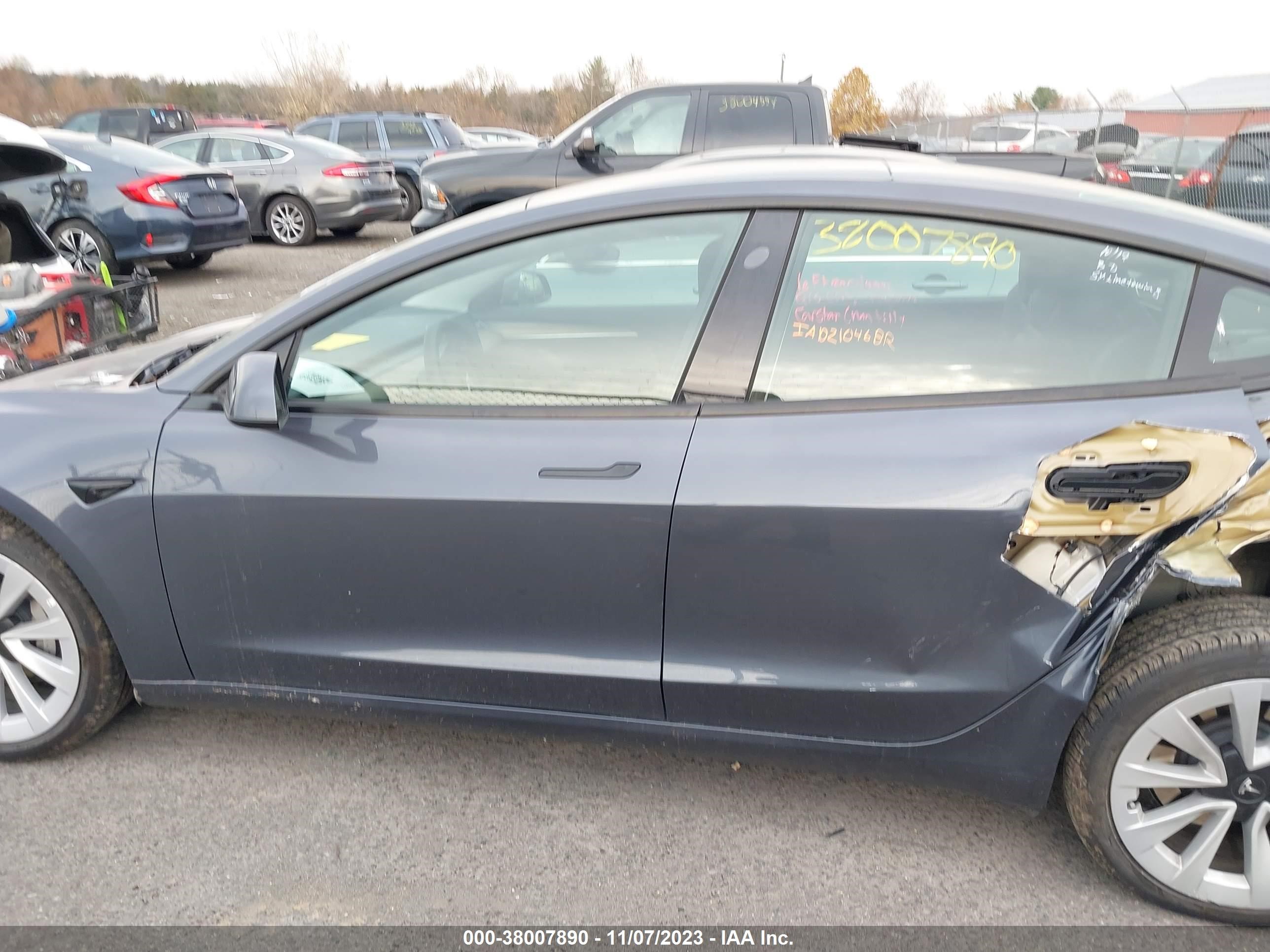 Photo 13 VIN: 5YJ3E1EA9PF446875 - TESLA MODEL 3 