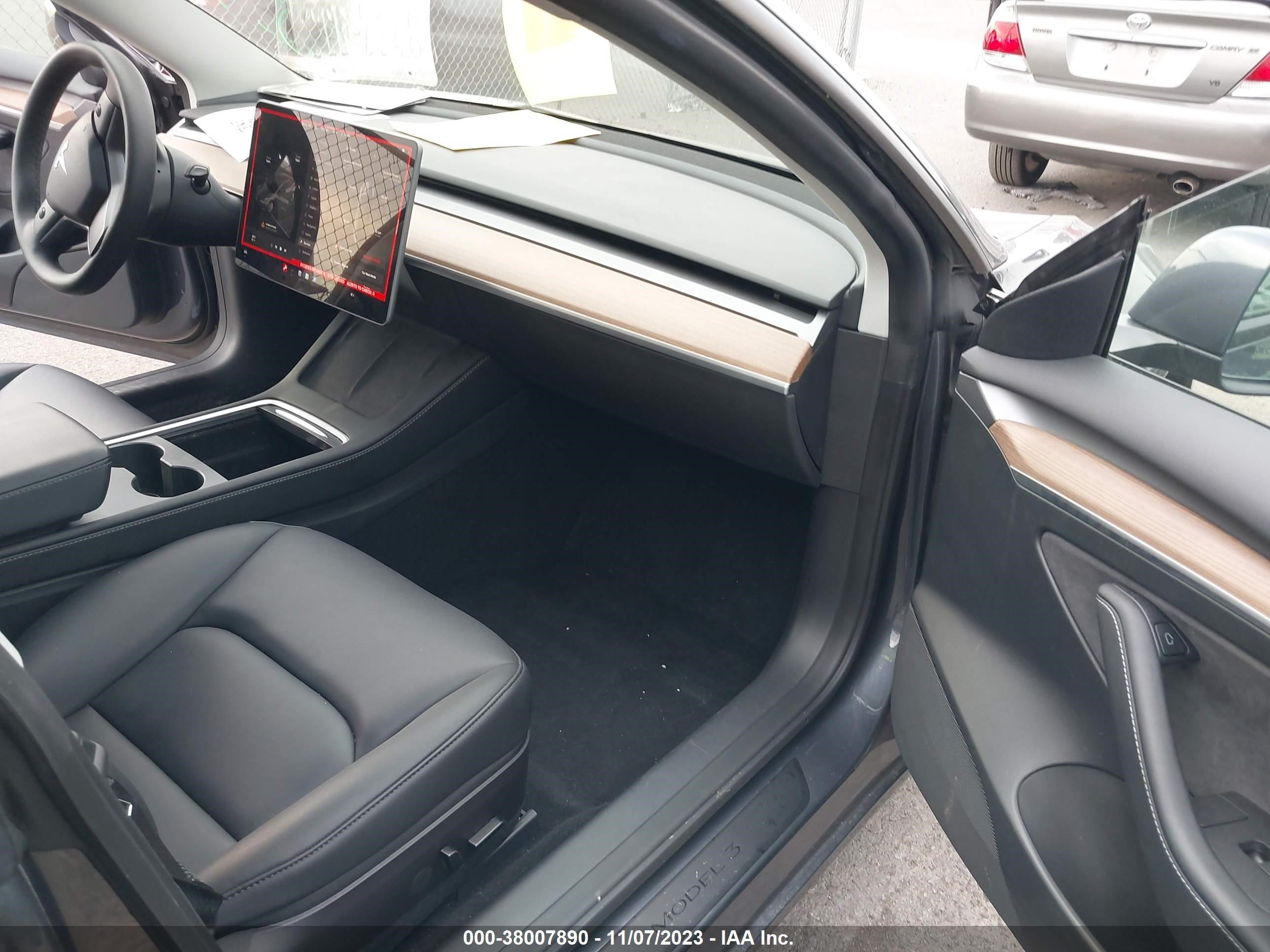 Photo 4 VIN: 5YJ3E1EA9PF446875 - TESLA MODEL 3 