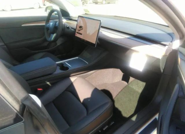 Photo 4 VIN: 5YJ3E1EA9PF517637 - TESLA MODEL 3 