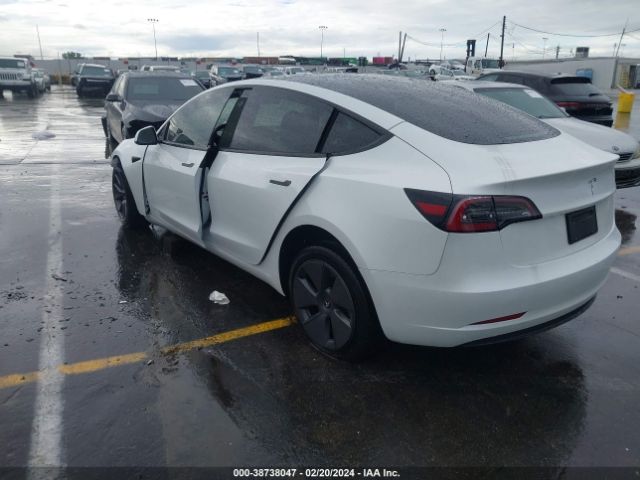 Photo 2 VIN: 5YJ3E1EA9PF579037 - TESLA MODEL 3 