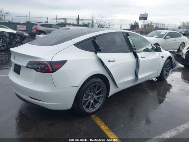 Photo 3 VIN: 5YJ3E1EA9PF579037 - TESLA MODEL 3 