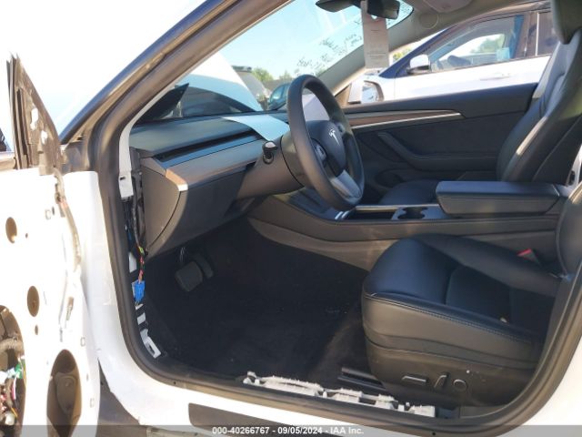 Photo 4 VIN: 5YJ3E1EA9PF584710 - TESLA MODEL 3 