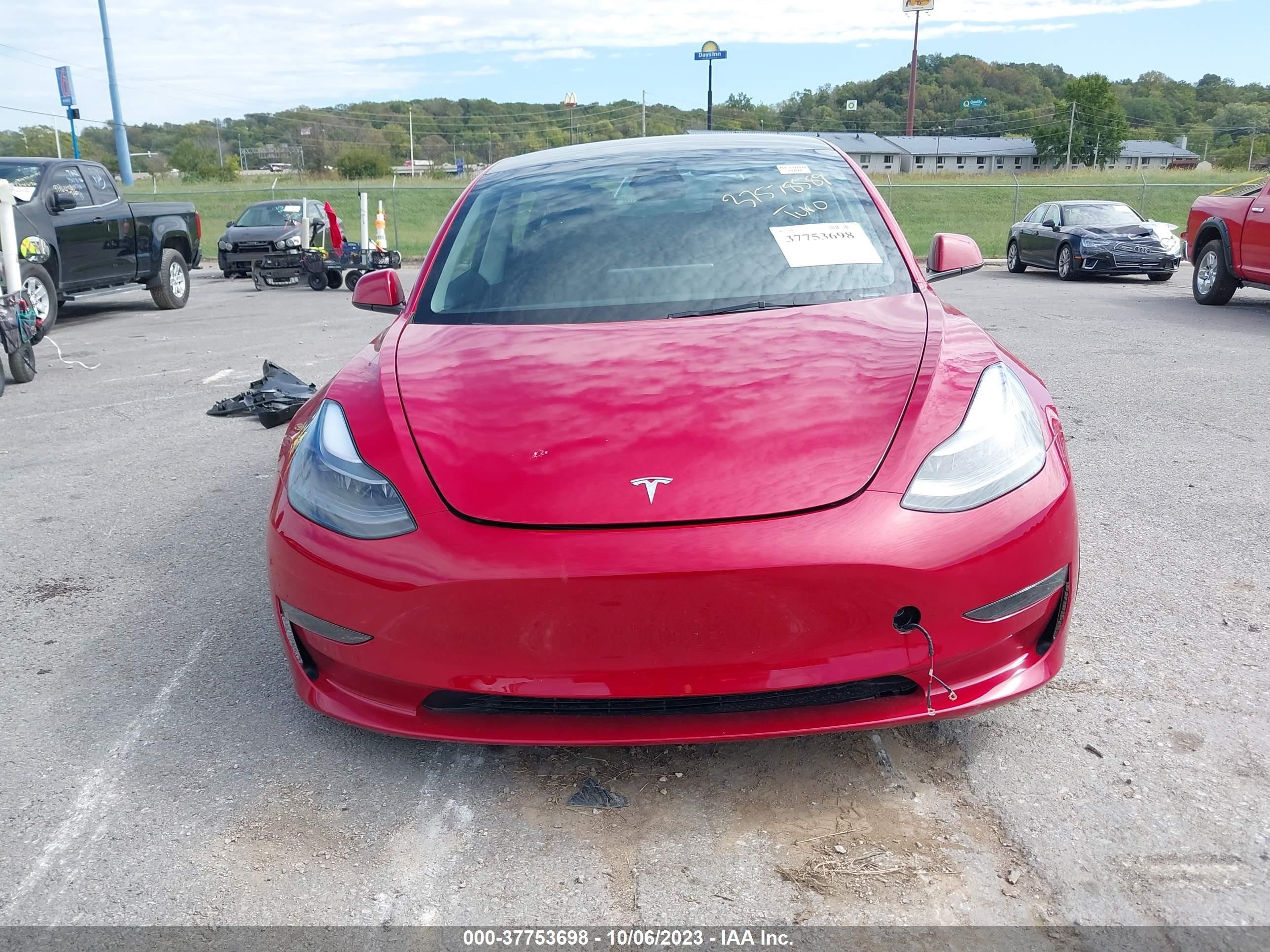 Photo 10 VIN: 5YJ3E1EA9PF625319 - TESLA MODEL 3 