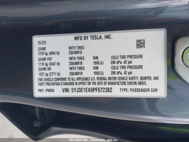 Photo 8 VIN: 5YJ3E1EA9PF672382 - TESLA MODEL 3 