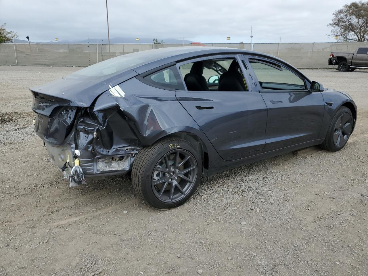 Photo 2 VIN: 5YJ3E1EA9PF687254 - TESLA MODEL 3 