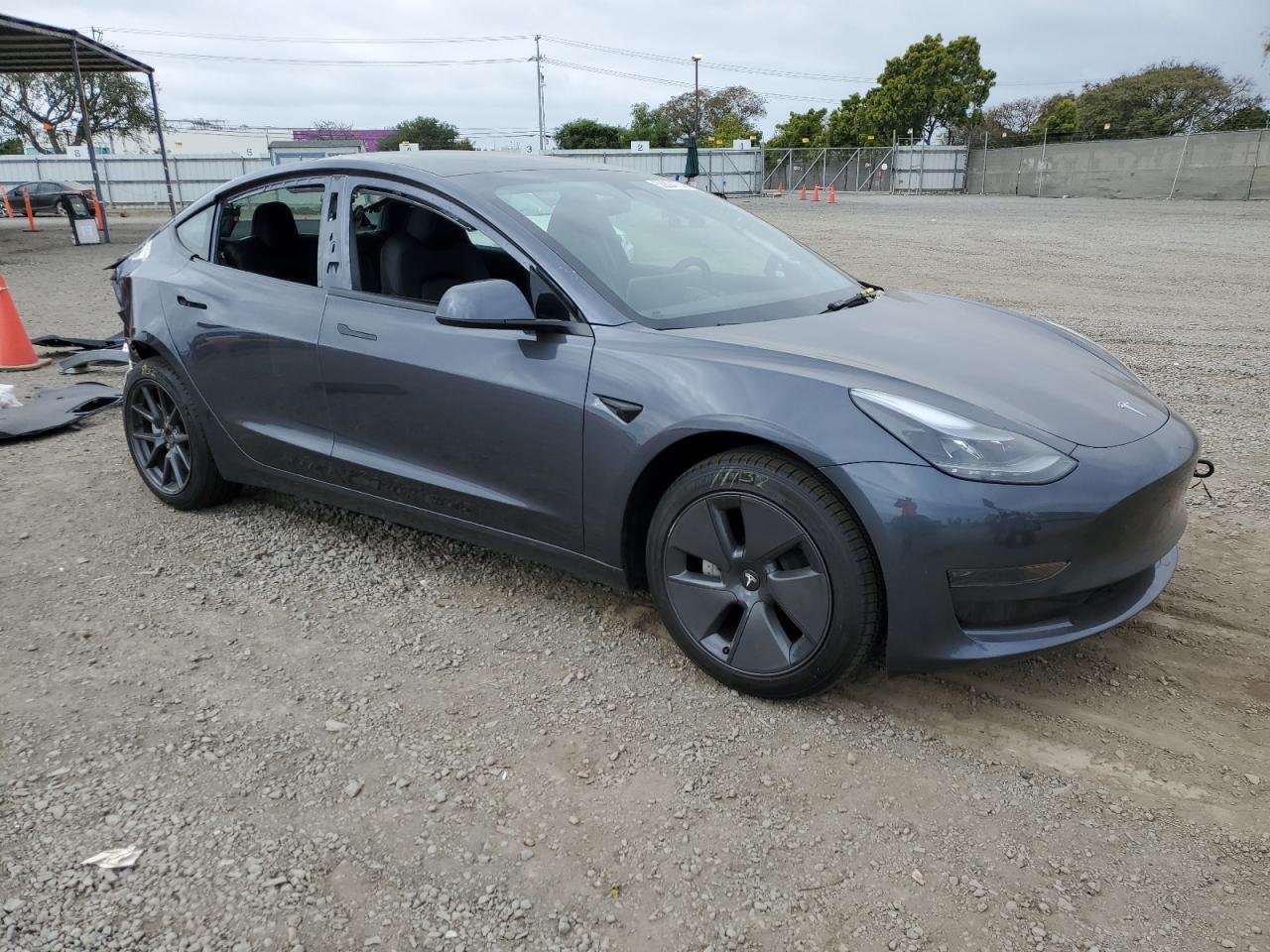 Photo 3 VIN: 5YJ3E1EA9PF687254 - TESLA MODEL 3 