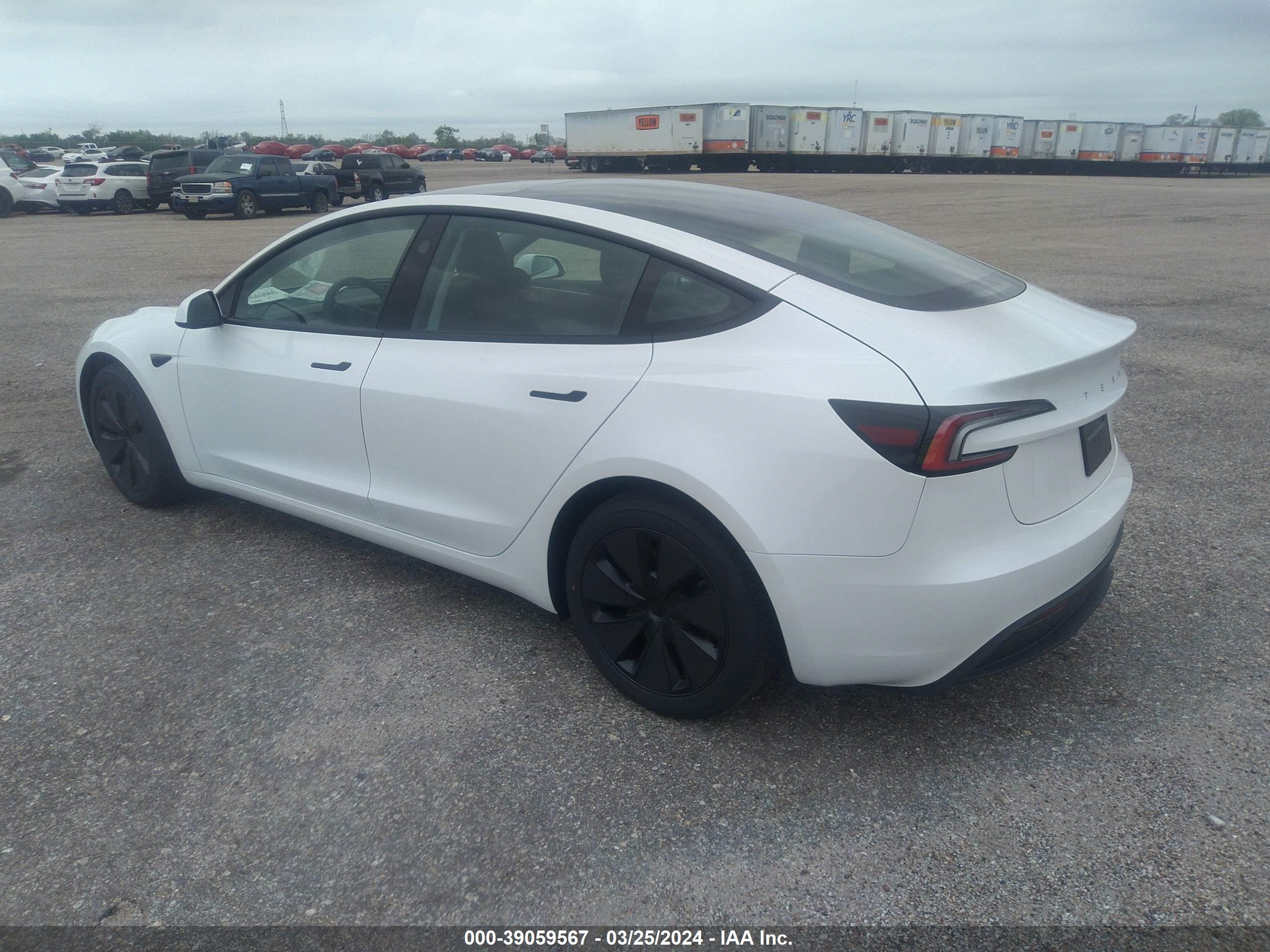 Photo 2 VIN: 5YJ3E1EA9RF722605 - TESLA MODEL 3 