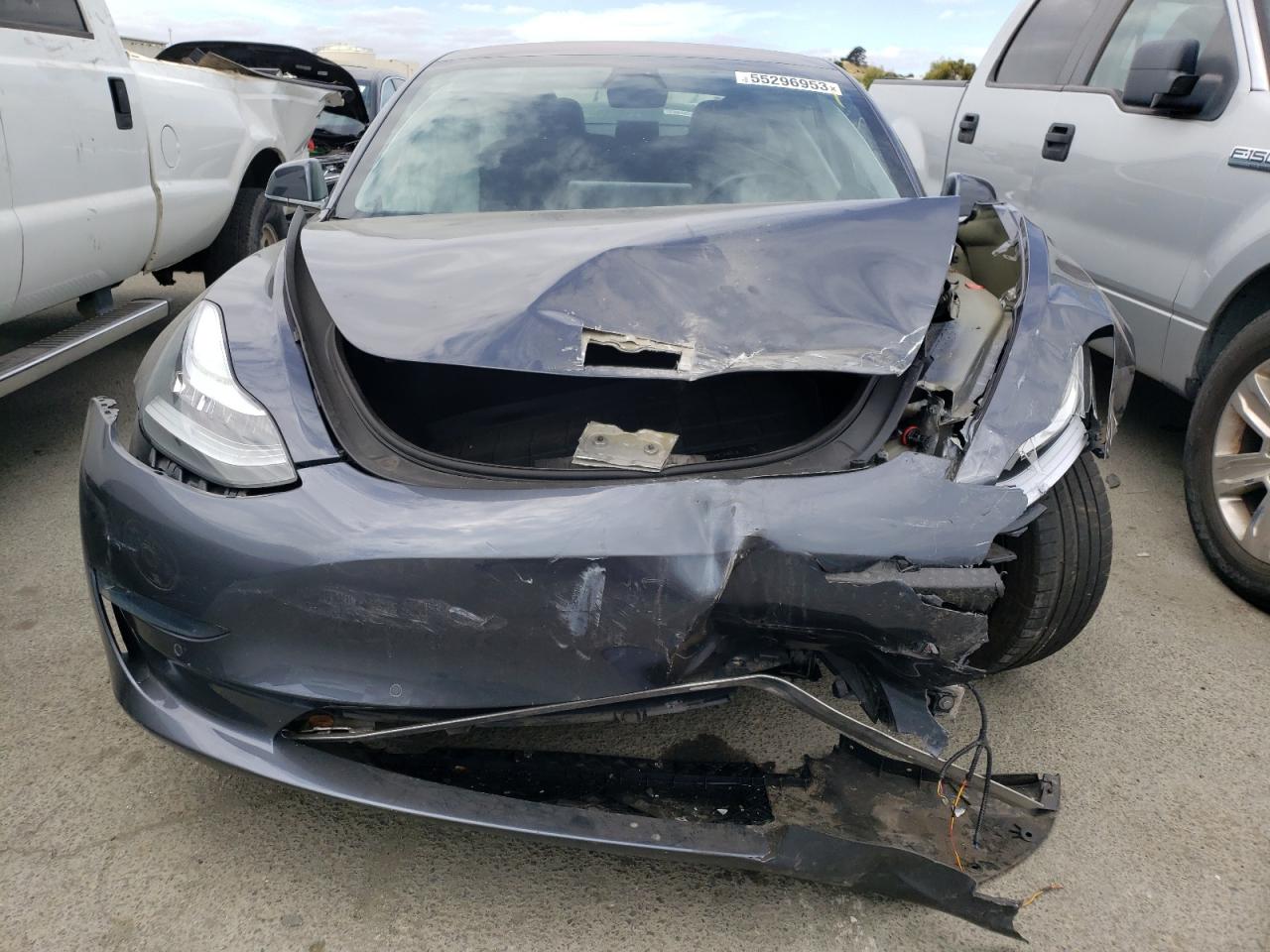 Photo 4 VIN: 5YJ3E1EAXHF002227 - TESLA MODEL 3 