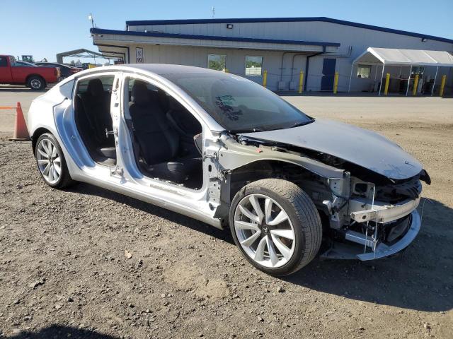 Photo 3 VIN: 5YJ3E1EAXJF007871 - TESLA MODEL 3 