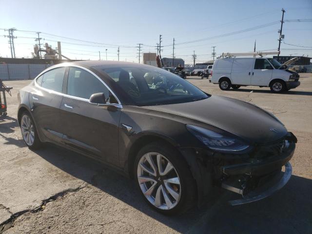 Photo 0 VIN: 5YJ3E1EAXJF011936 - TESLA MODEL 3 