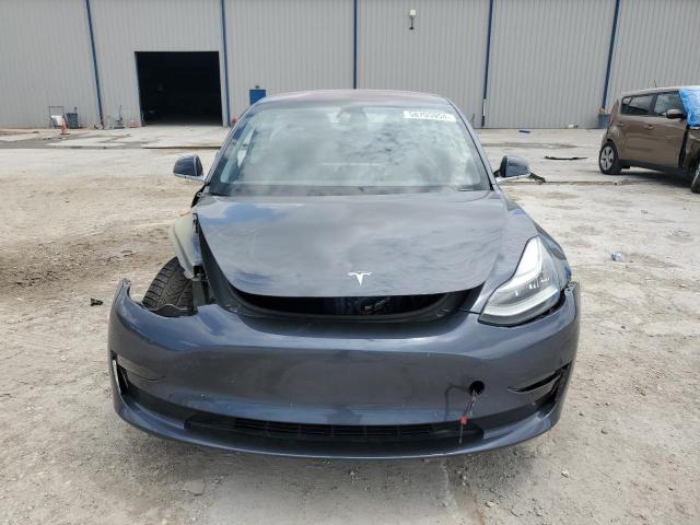 Photo 4 VIN: 5YJ3E1EAXJF021169 - TESLA MODEL 3 