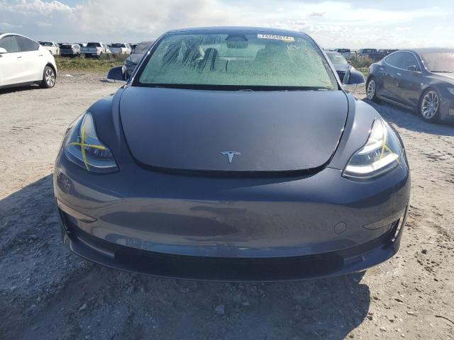 Photo 4 VIN: 5YJ3E1EAXJF034634 - TESLA MODEL 3 