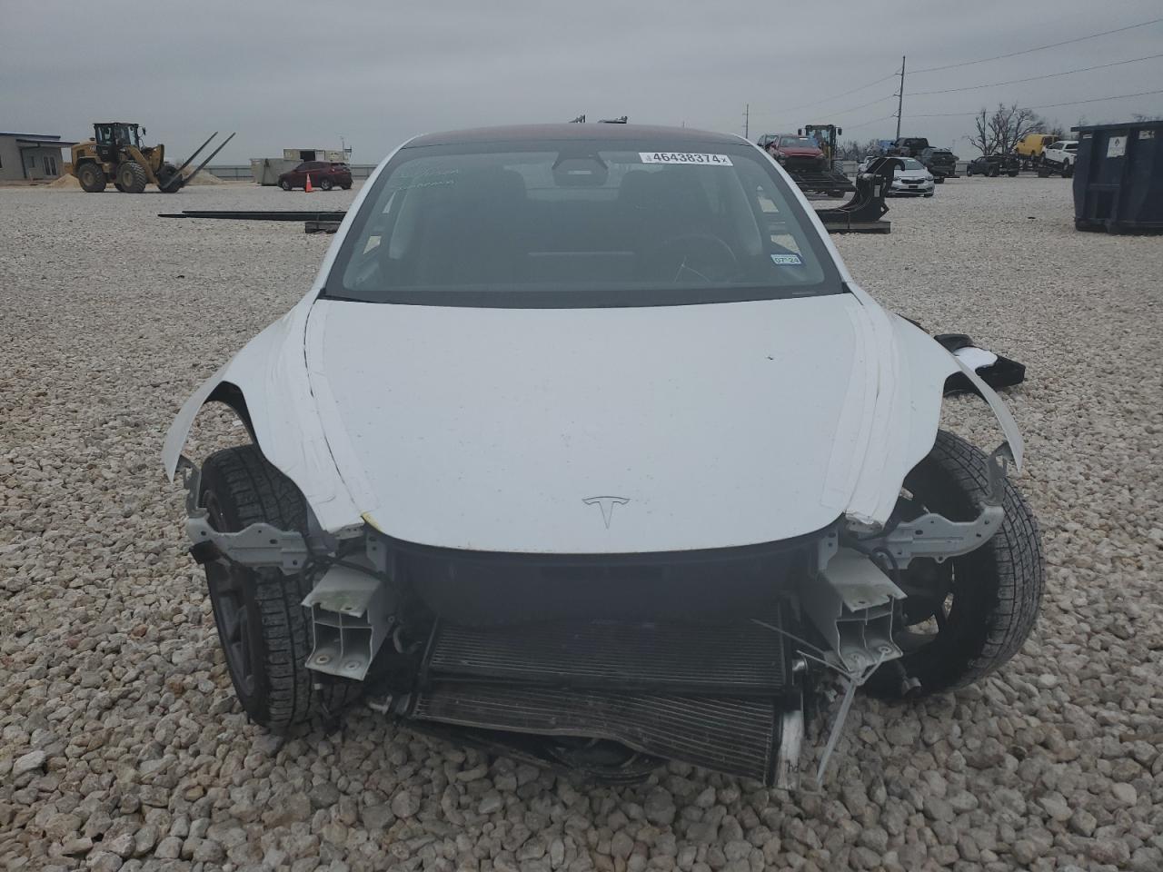 Photo 4 VIN: 5YJ3E1EAXJF042149 - TESLA MODEL 3 