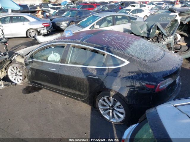 Photo 2 VIN: 5YJ3E1EAXJF043043 - TESLA MODEL 3 