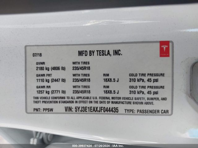 Photo 8 VIN: 5YJ3E1EAXJF044435 - TESLA MODEL 3 