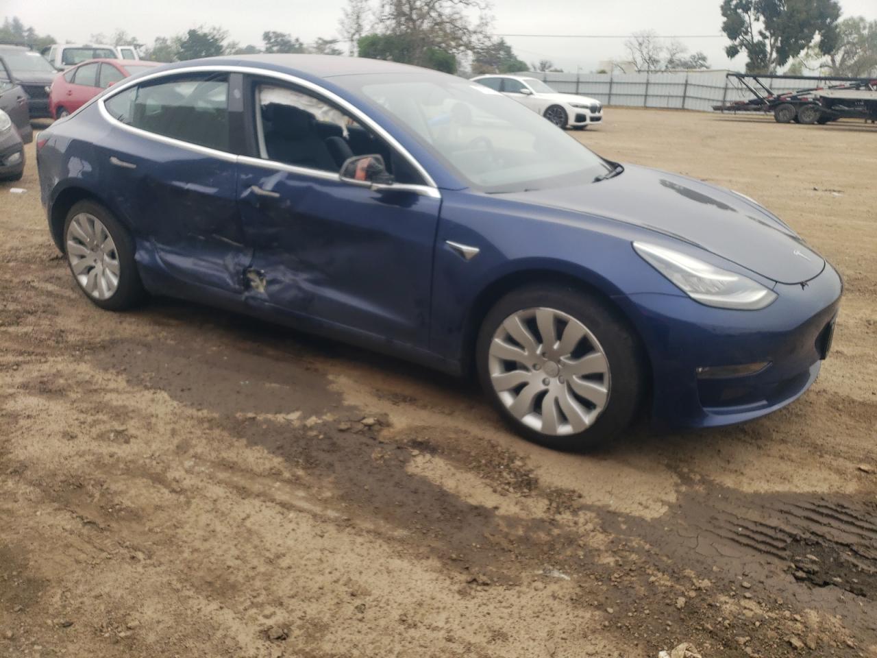 Photo 3 VIN: 5YJ3E1EAXJF059212 - TESLA MODEL 3 