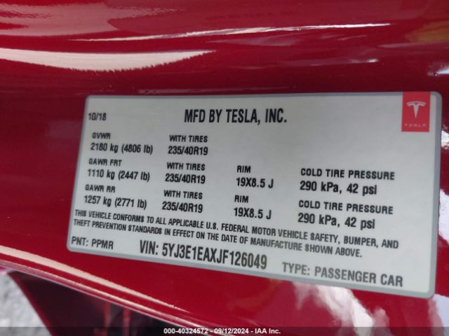 Photo 8 VIN: 5YJ3E1EAXJF126049 - TESLA MODEL 3 