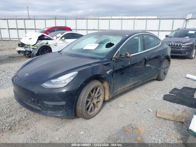 Photo 1 VIN: 5YJ3E1EAXJF152795 - TESLA MODEL 3 