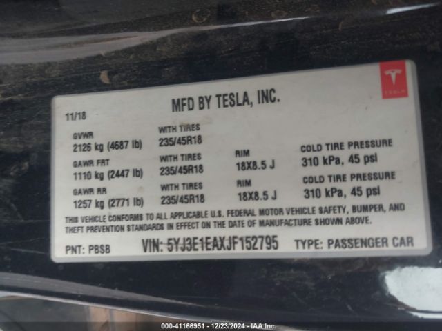 Photo 8 VIN: 5YJ3E1EAXJF152795 - TESLA MODEL 3 