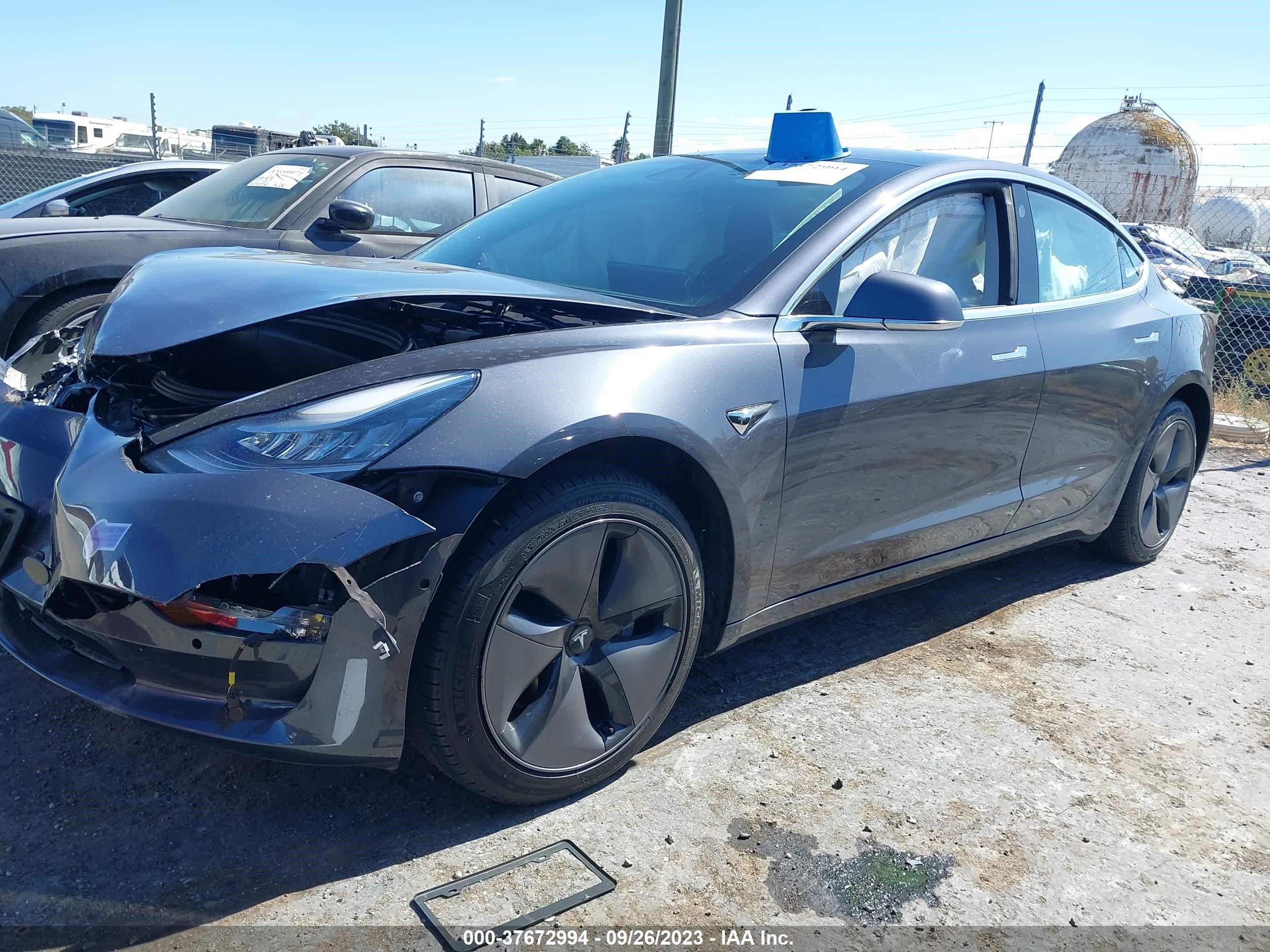 Photo 1 VIN: 5YJ3E1EAXJF157589 - TESLA MODEL 3 