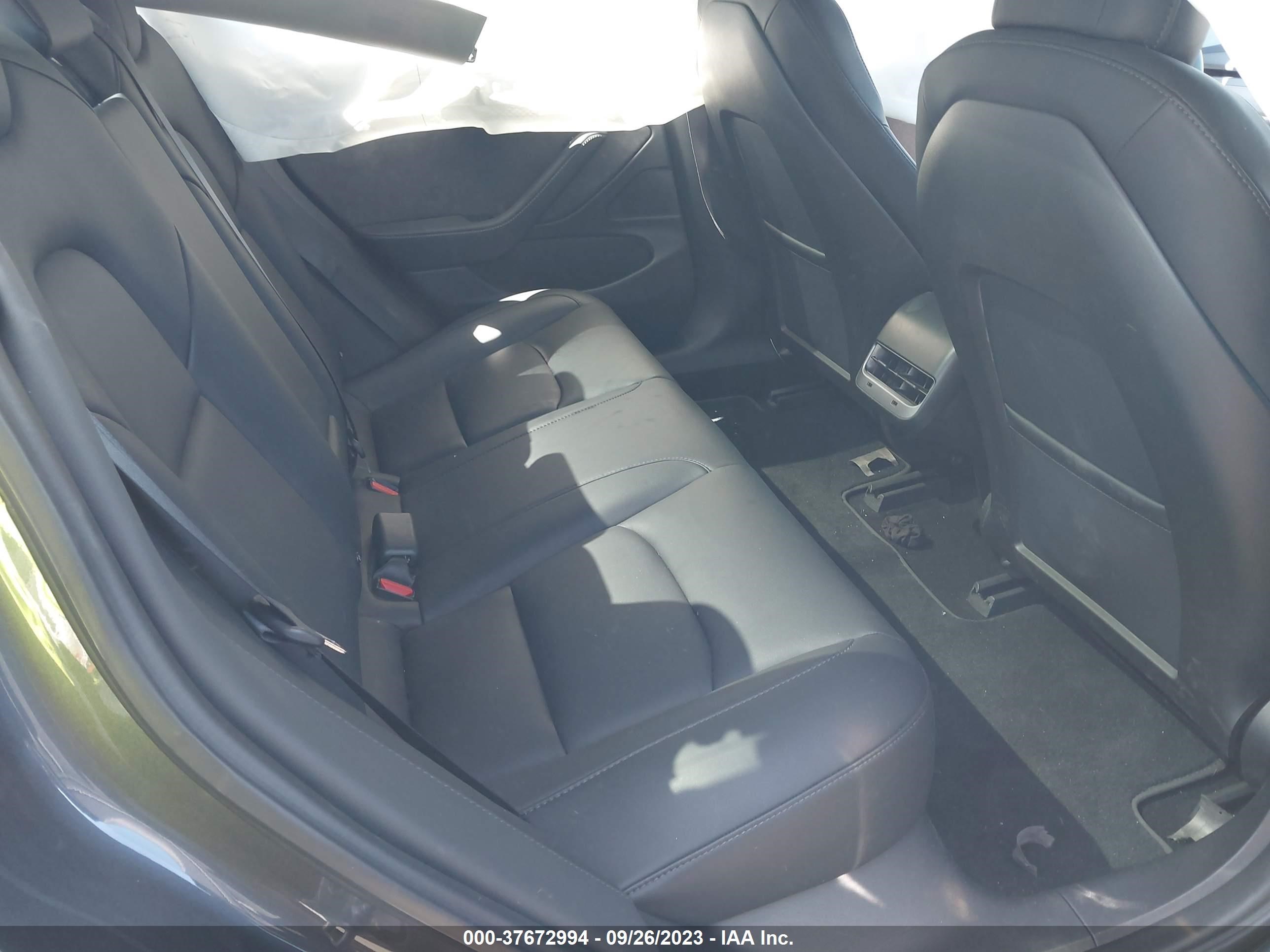 Photo 7 VIN: 5YJ3E1EAXJF157589 - TESLA MODEL 3 