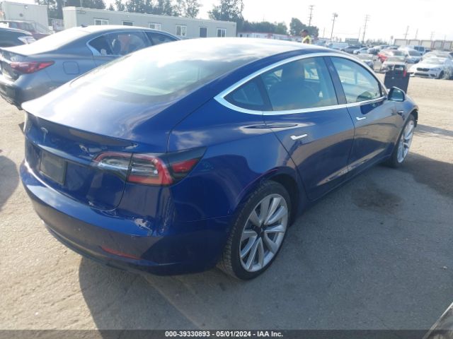 Photo 3 VIN: 5YJ3E1EAXJF164431 - TESLA MODEL 3 