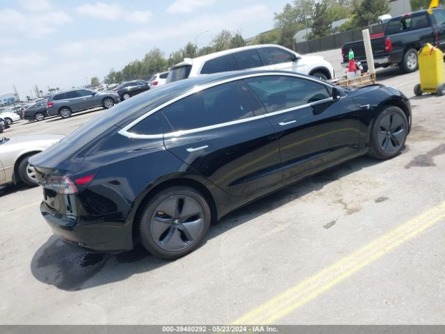 Photo 3 VIN: 5YJ3E1EAXJF172335 - TESLA MODEL 3 