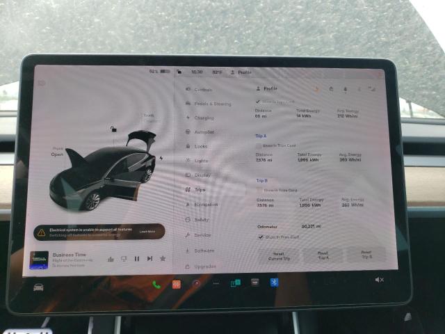 Photo 8 VIN: 5YJ3E1EAXJF176241 - TESLA MODEL 3 