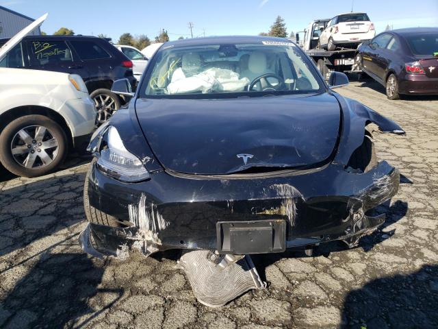 Photo 4 VIN: 5YJ3E1EAXJF177969 - TESLA MODEL 3 