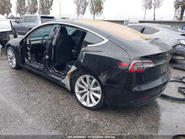 Photo 2 VIN: 5YJ3E1EAXJF179401 - TESLA MODEL 3 