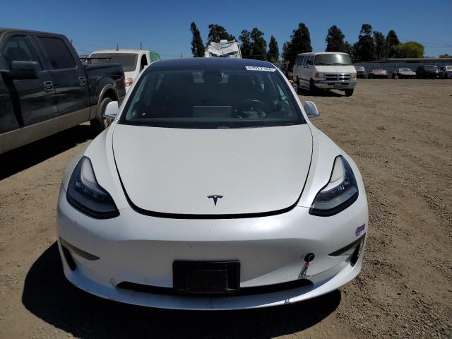 Photo 4 VIN: 5YJ3E1EAXKF190643 - TESLA MODEL 3 