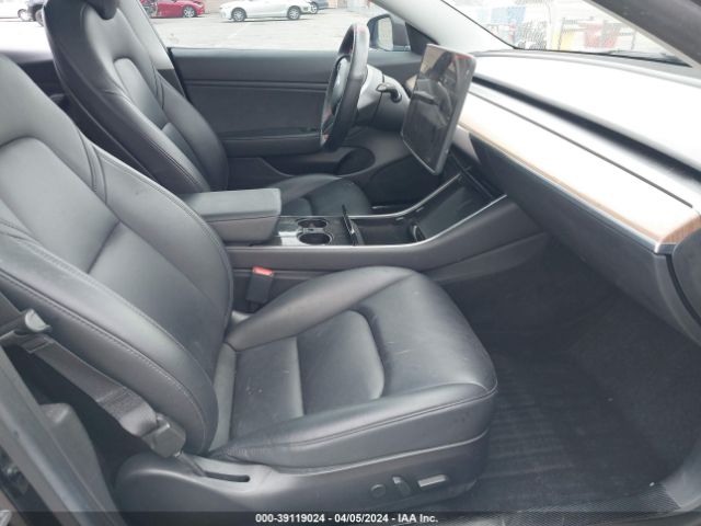 Photo 4 VIN: 5YJ3E1EAXKF300381 - TESLA MODEL 3 