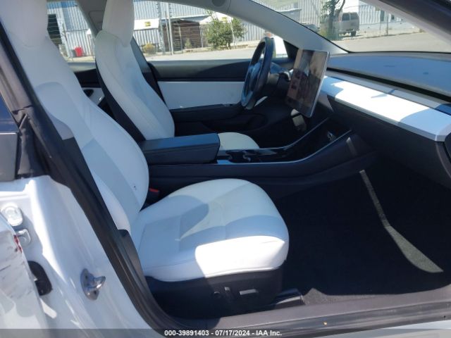 Photo 4 VIN: 5YJ3E1EAXKF302650 - TESLA MODEL 3 