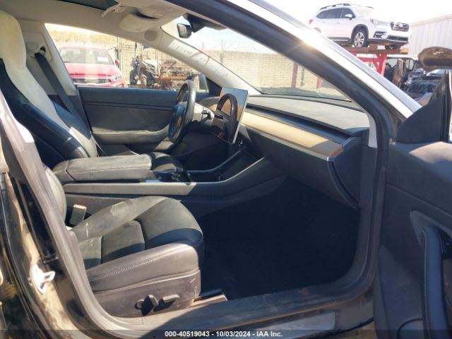 Photo 4 VIN: 5YJ3E1EAXKF306777 - TESLA MODEL 3 