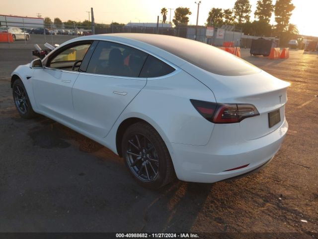 Photo 2 VIN: 5YJ3E1EAXKF310019 - TESLA MODEL 3 