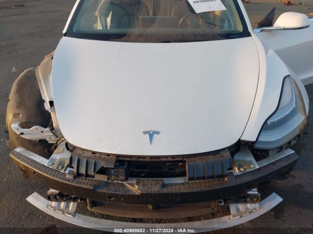 Photo 9 VIN: 5YJ3E1EAXKF310019 - TESLA MODEL 3 