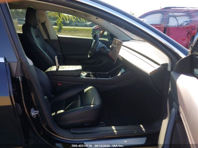 Photo 4 VIN: 5YJ3E1EAXKF409844 - TESLA MODEL 3 