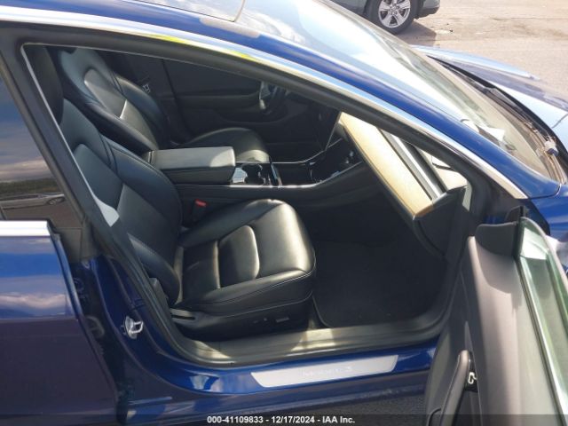 Photo 4 VIN: 5YJ3E1EAXKF424926 - TESLA MODEL 3 