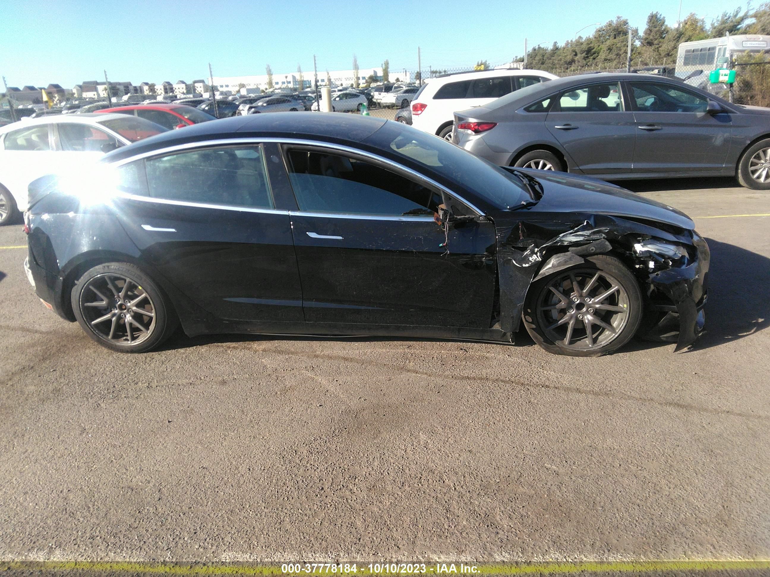 Photo 12 VIN: 5YJ3E1EAXKF434873 - TESLA MODEL 3 