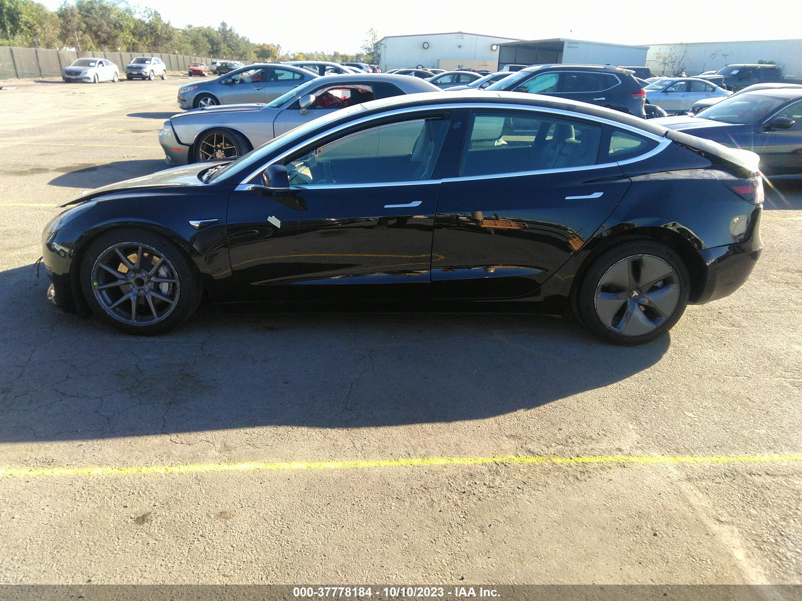 Photo 13 VIN: 5YJ3E1EAXKF434873 - TESLA MODEL 3 