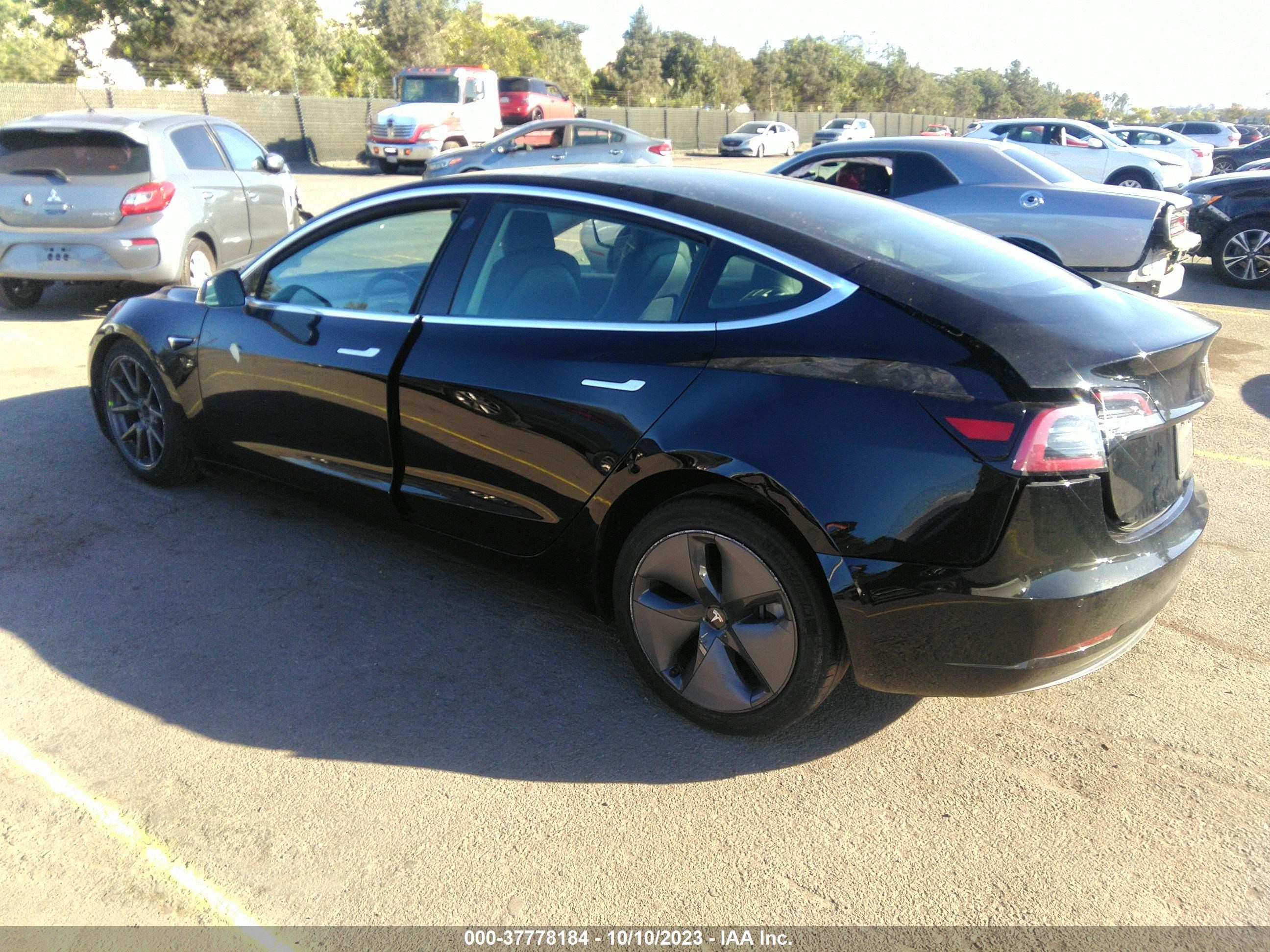 Photo 2 VIN: 5YJ3E1EAXKF434873 - TESLA MODEL 3 