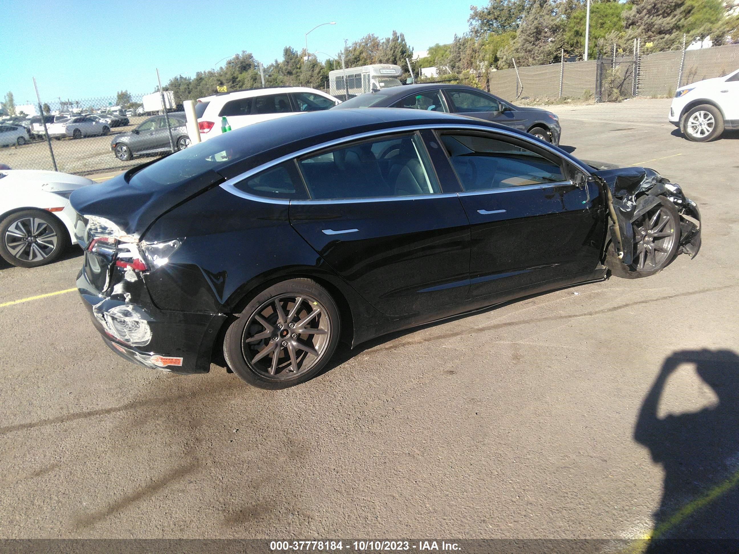 Photo 3 VIN: 5YJ3E1EAXKF434873 - TESLA MODEL 3 