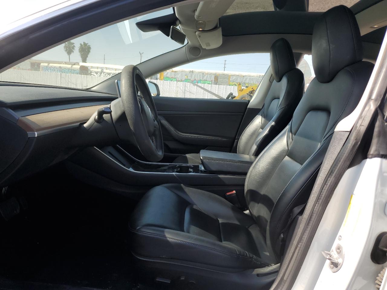 Photo 6 VIN: 5YJ3E1EAXLF590509 - TESLA MODEL 3 