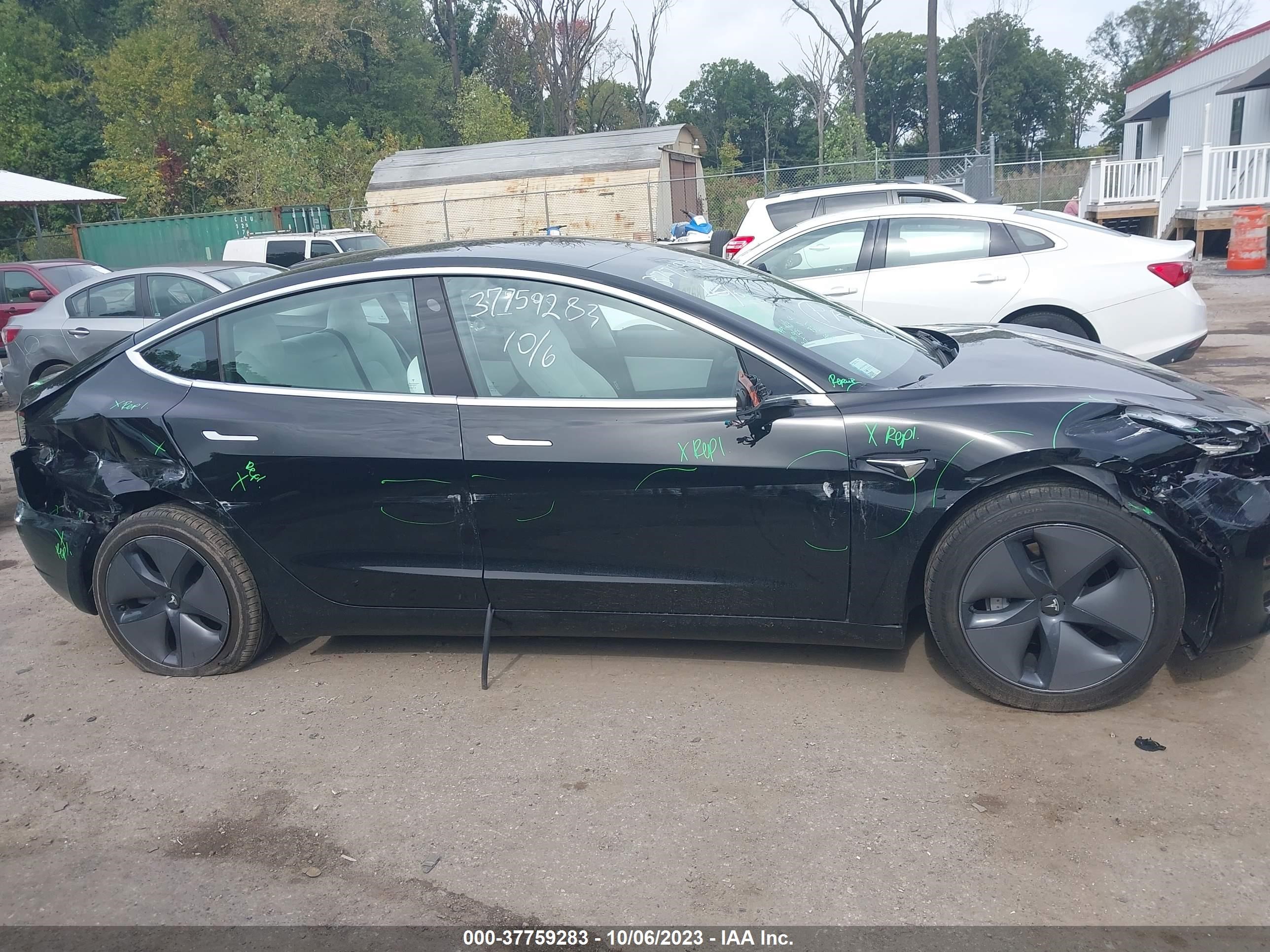 Photo 11 VIN: 5YJ3E1EAXLF614890 - TESLA MODEL 3 