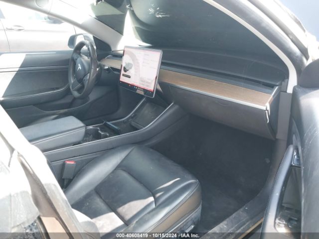 Photo 4 VIN: 5YJ3E1EAXLF645511 - TESLA MODEL 3 