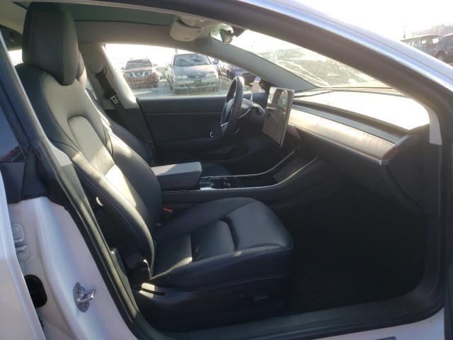 Photo 4 VIN: 5YJ3E1EAXLF660249 - TESLA MODEL 3 